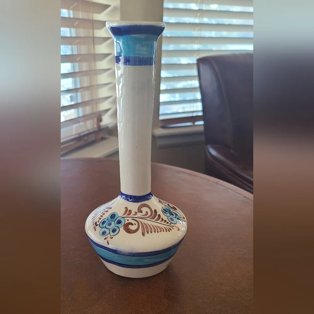 Mexican Tonala Pottery Vase 8.5
